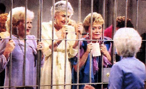 the-golden-girls-in-jail_opt